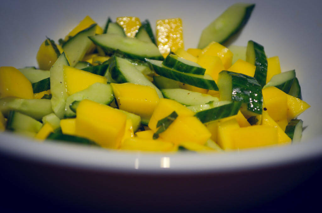 der-fertige-mango-gurken-salat