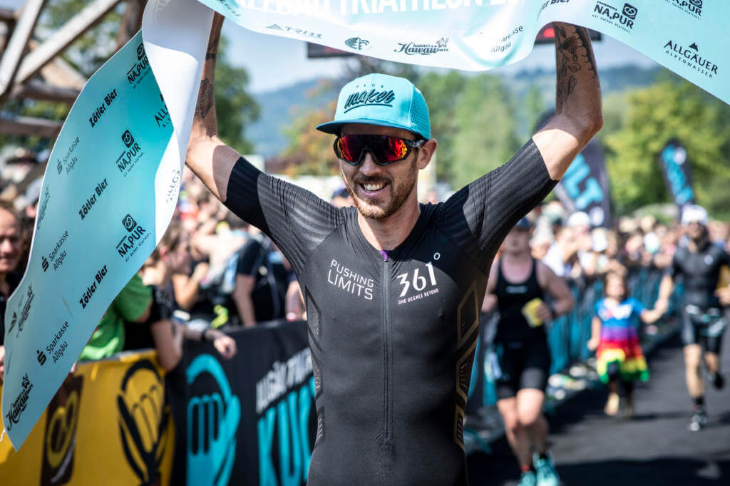 Niclas-Bock-Allgäu-Triathlon-Finish