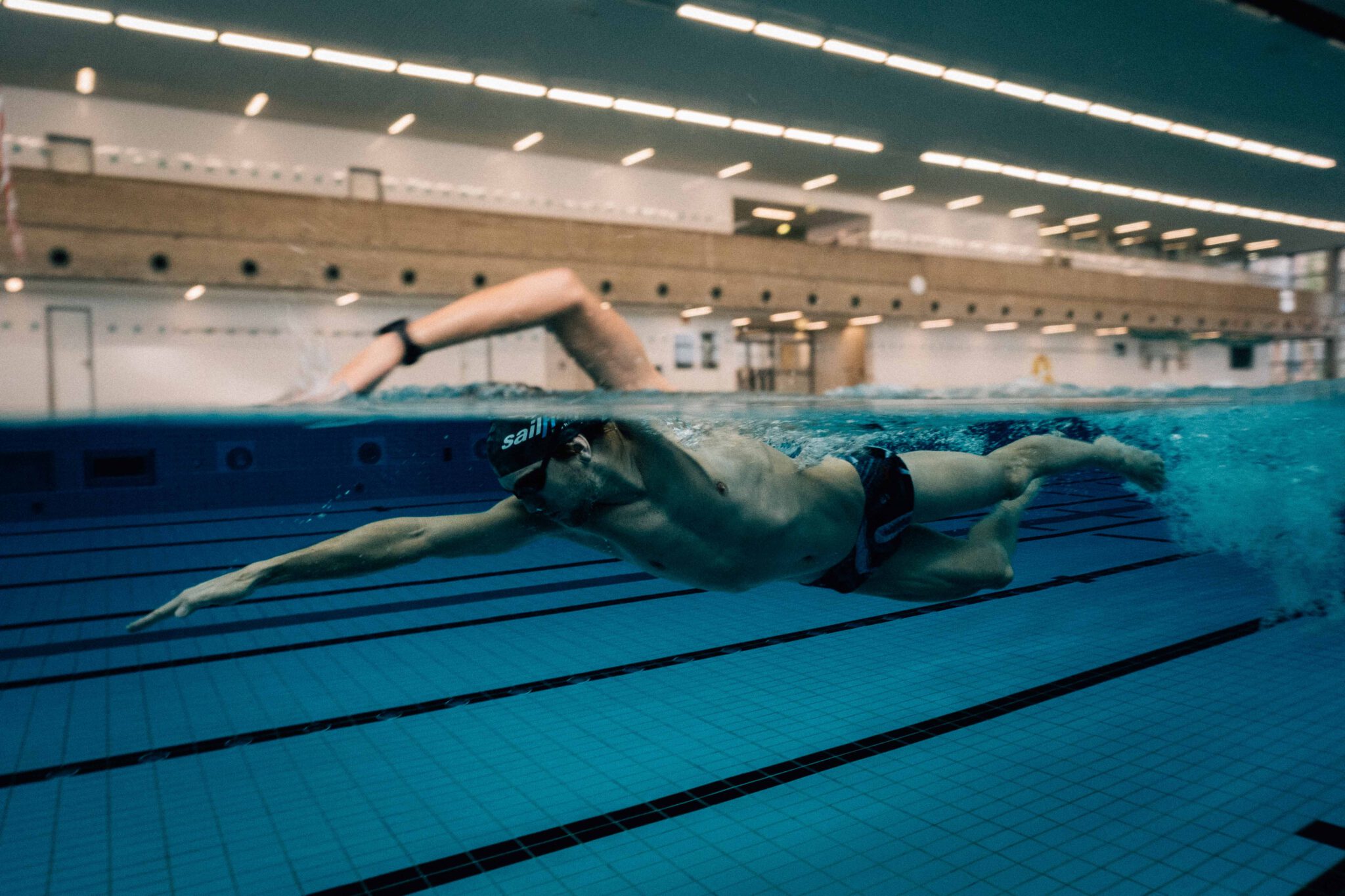 Effizientes Schwimmen Viele Züge vs. wenig Züge