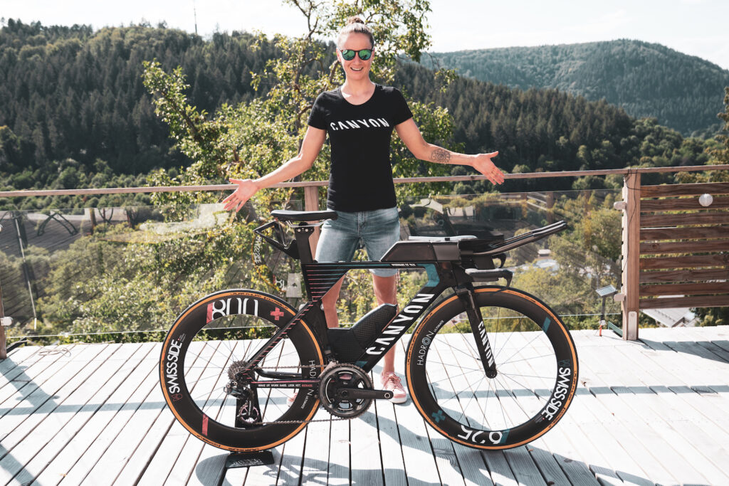Laura Philipp Canyon Speedmax Charity6