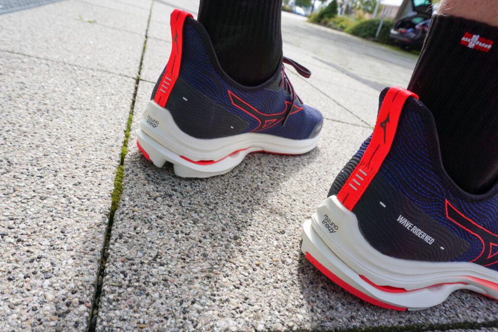 Mizuno wave surge test online